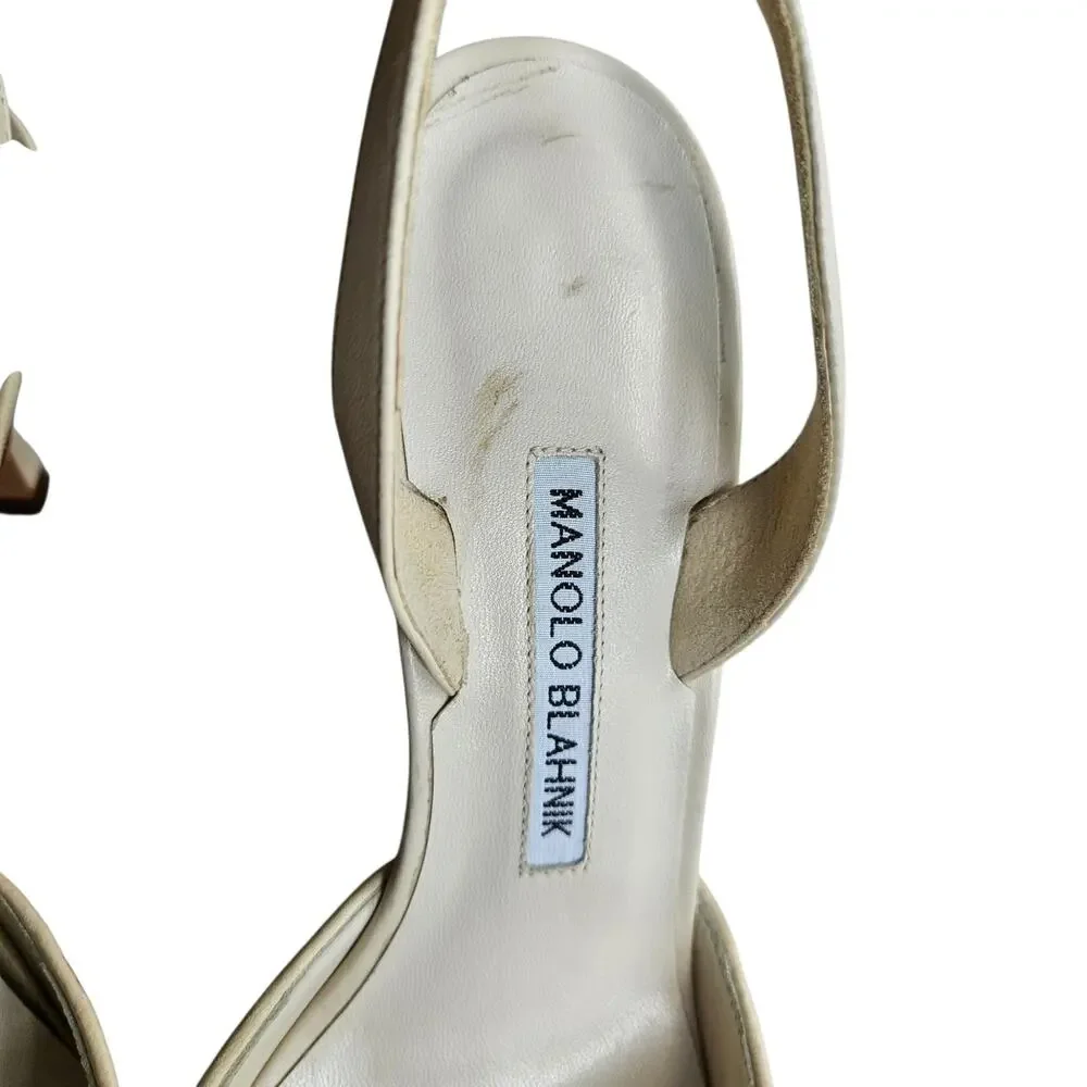 Manolo Blahnik Kitten Heels Embroidered Slingback - Size 39 EU - Picture 7 of 9